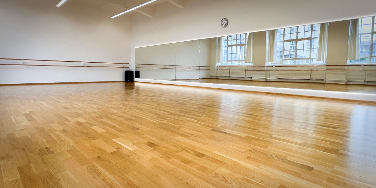 Warum ein richtiger Tanzboden in einer Tanzschule so wichtig ist
